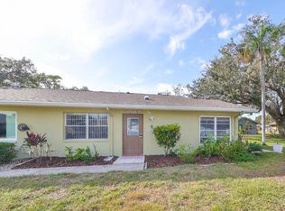1904 Canterbury Ln UNIT 8, Sun City Center, FL 33573