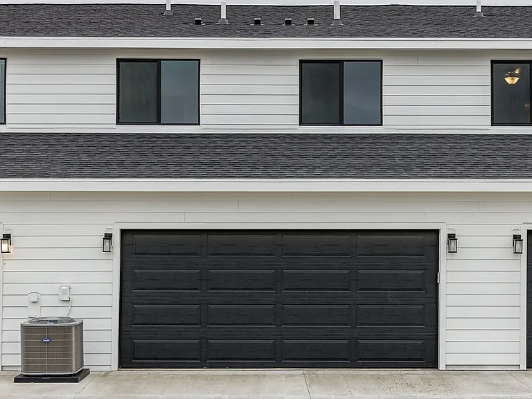 Hughes Century Crossing Townhomes — Photo 21