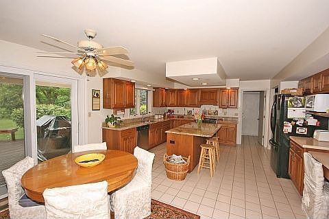 Eat in Kitchen with new Pellas sliding  door leading to the back deck