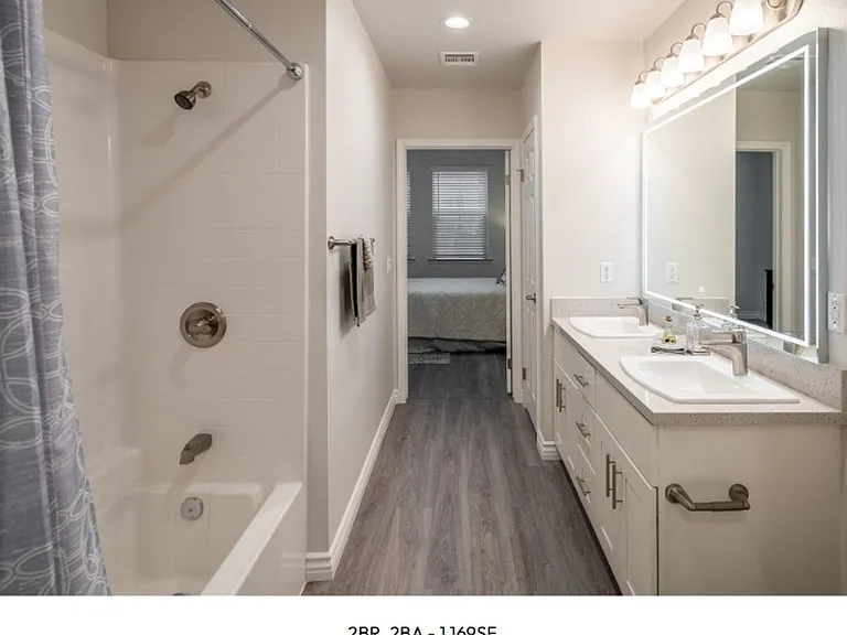 Centerpointe at Market Apartments - 3145 Market Street Riverside CA 92501 — Photo 68