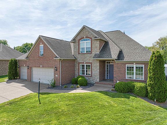2nd image of 4298 Huntington Ridge Cir