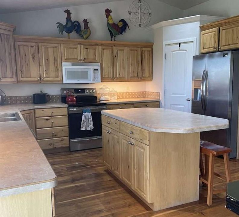 2nd image of 3979 Spring Creek Dr