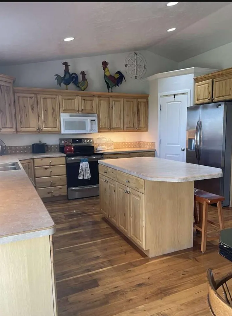 Building Photo - 3979 Spring Creek Dr