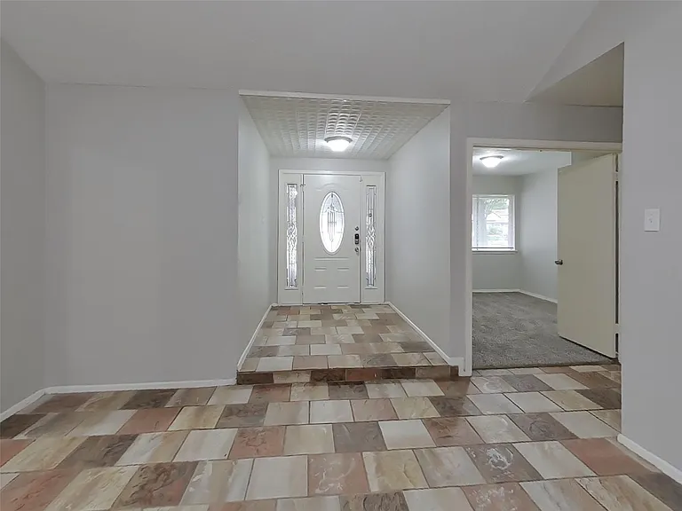 4422 Monteith Dr — Photo 3