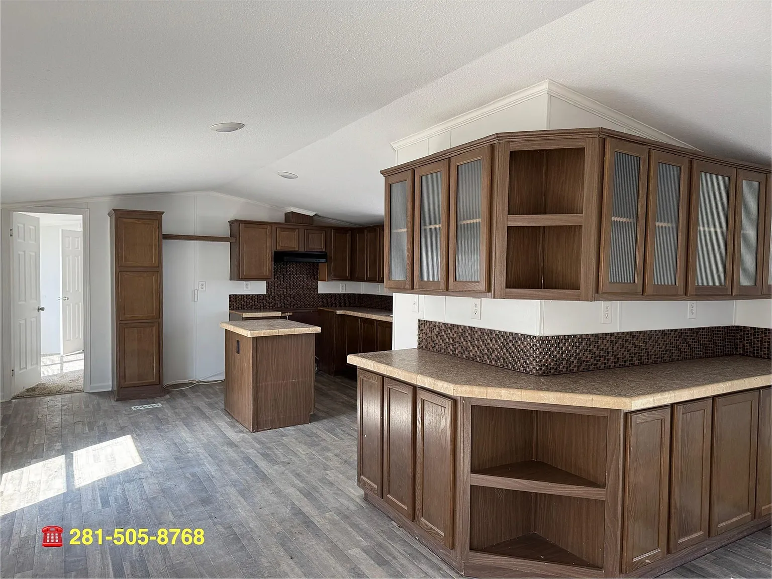 3 bed, 2.0 bath, 1220 sqft, $1,300 — Photo 1