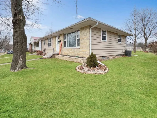 937 Seymour Street, Reedsburg, WI 53959