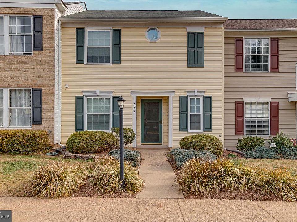 1st image of 637 Bridlewood Dr