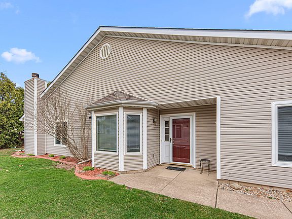 3rd image of 9966 Pheasant Ln