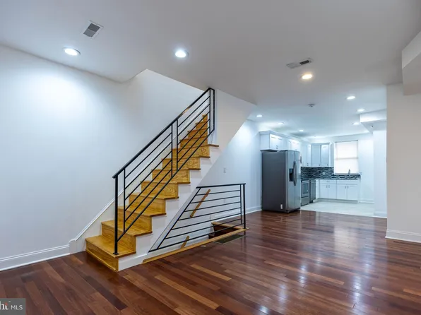 7163 Montague St, Philadelphia, PA 19135