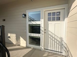 461 Arnos St #G, Talent, OR 97540