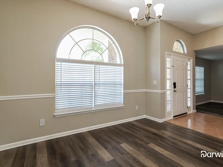 407 Willow Green Dr — Photo 6