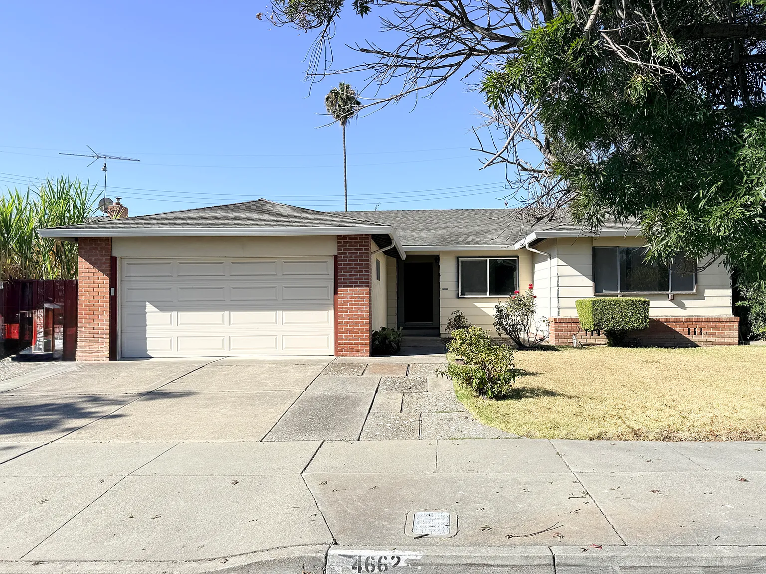 4 bed, 1684 sqft, $4,500 — Photo 2