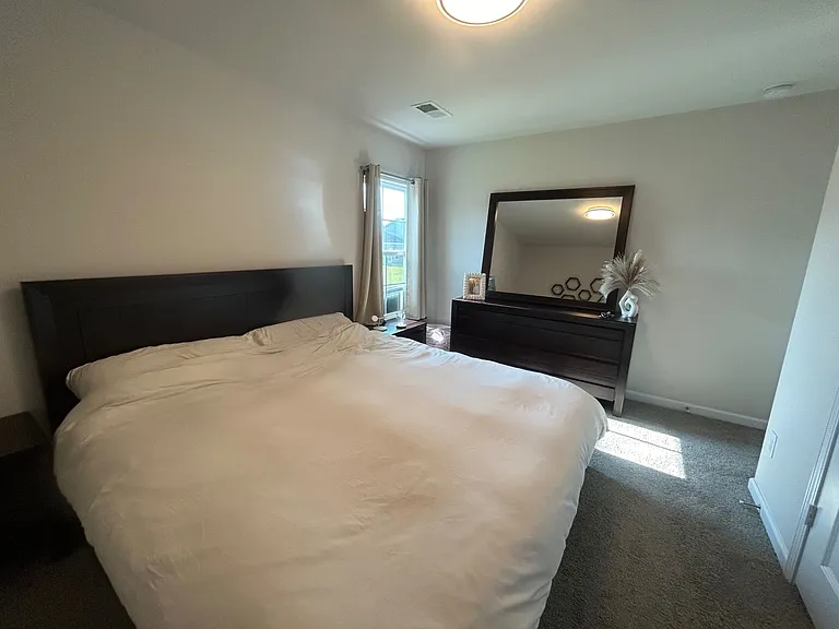 417 Middlebury Ln — Photo 12