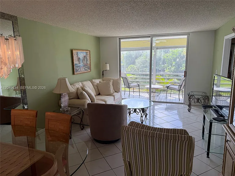 8135 Sunrise Lakes Blvd #210 — Photo 11
