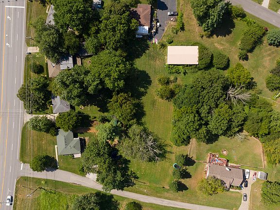 4th image of 1403 Grandview Ct