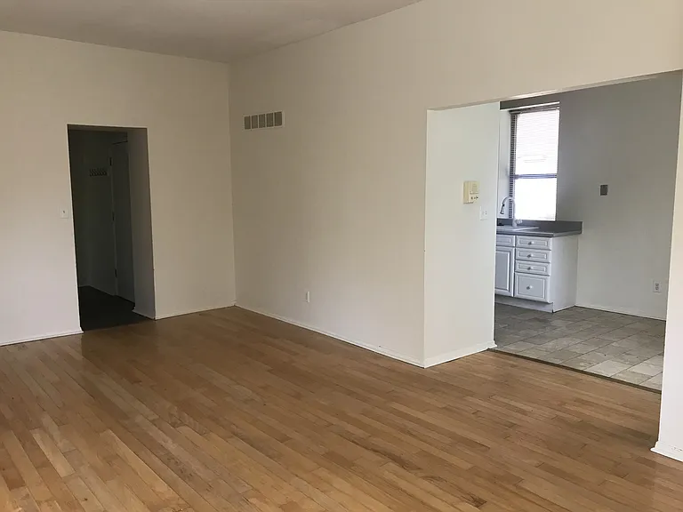 4362 McPherson Ave — Photo 12