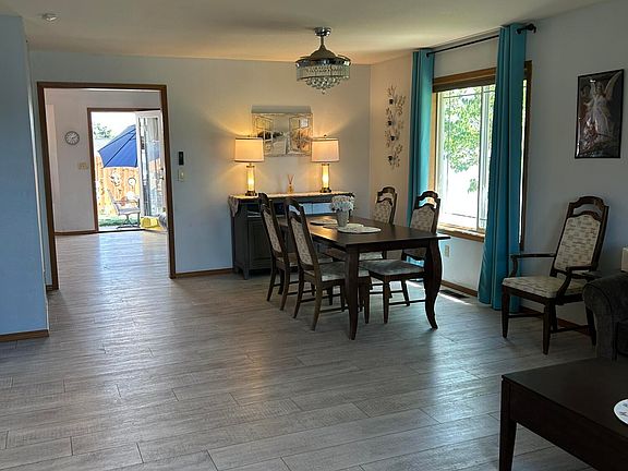 4th image of 619 S 75th Ave