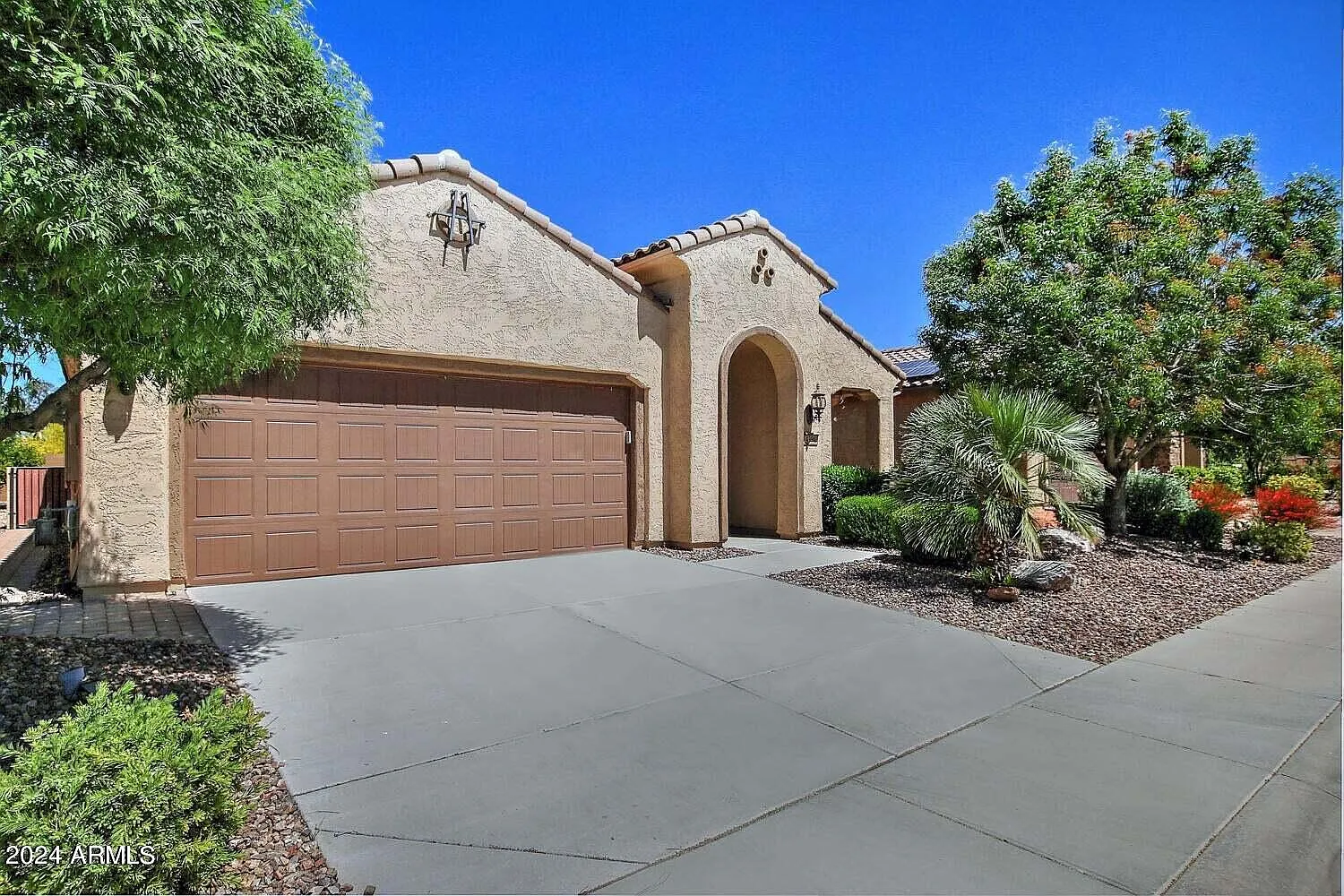2 bed, 2.0 bath, 1586 sqft, $3,000 — Photo 1