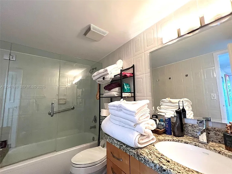 2401 Collins Ave #1009 — Photo 19