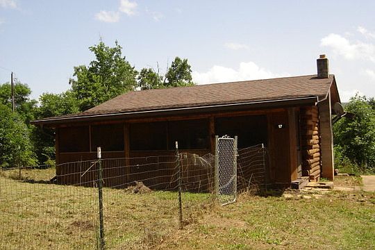 1st image of 17 Squirrel Hollow Dr