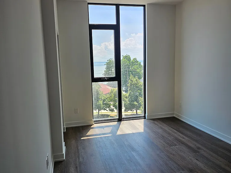 2075 Lakeshore Rd #412 — Photo 11
