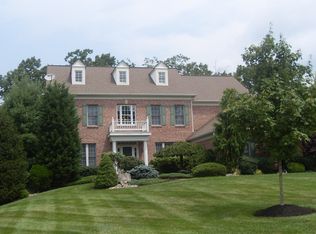 12 Warren Ave, Green Brook, NJ 08812