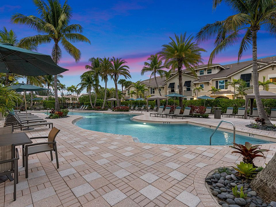 Wellington, FL luxury apartment homes | The Quaye at Wellington Apartment Homes | Townhomes for rent in Wellington, FL