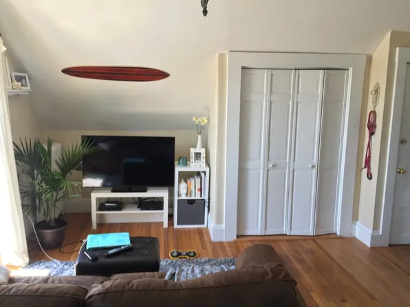 41 Memorial Blvd, Newport, RI 02840