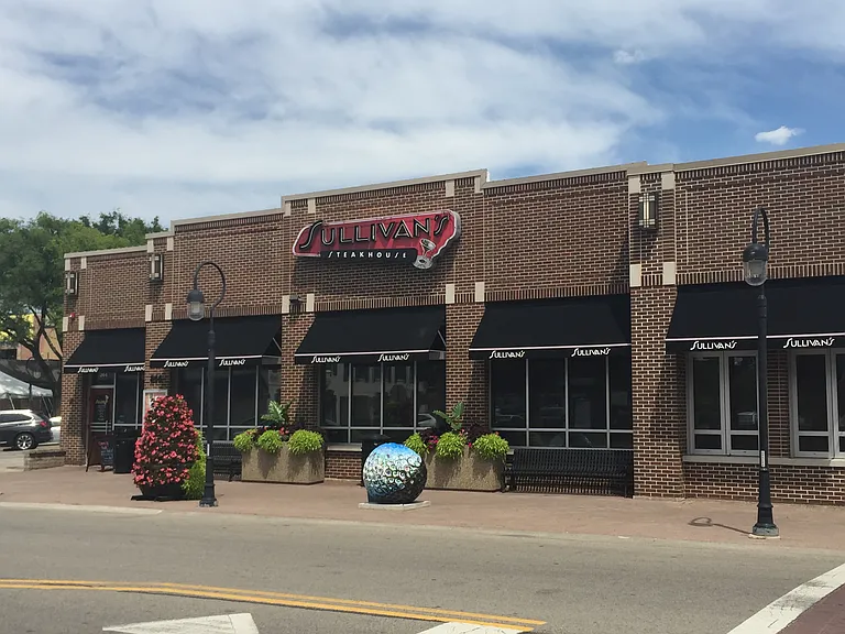 Over 40 Restaurants in Downtown Naperville