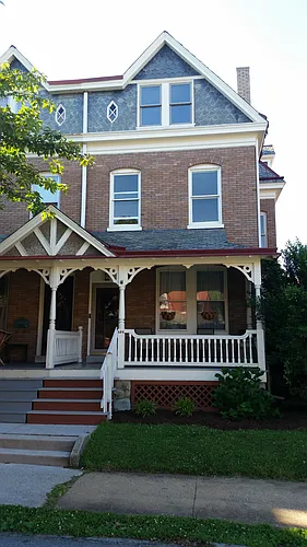 326 W Barnard St Photo 1