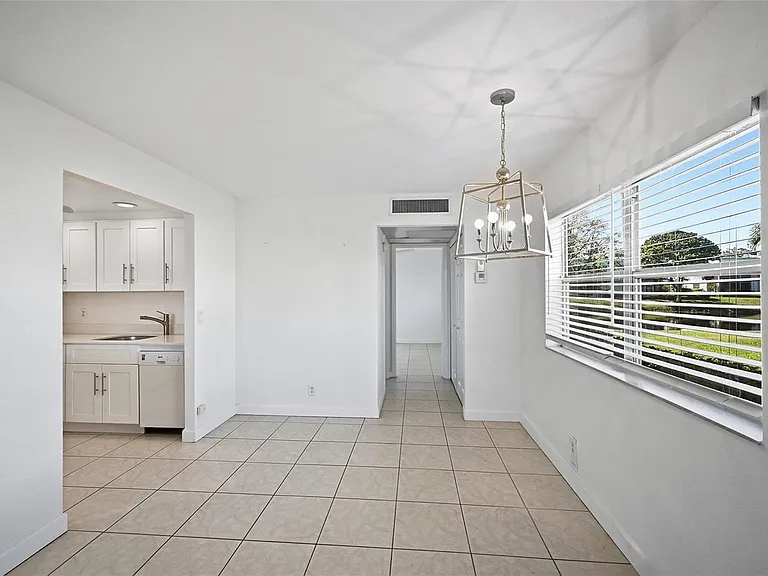 451 Monaco Park #J — Photo 8