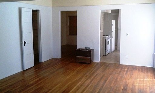 5th image of 401 Spruce St APT 2