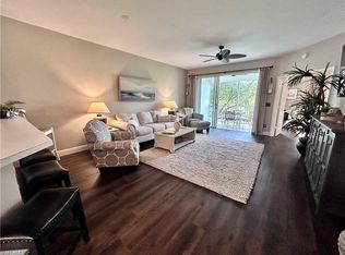 4650 Yacht Harbor Dr APT 123, Naples, FL 34112