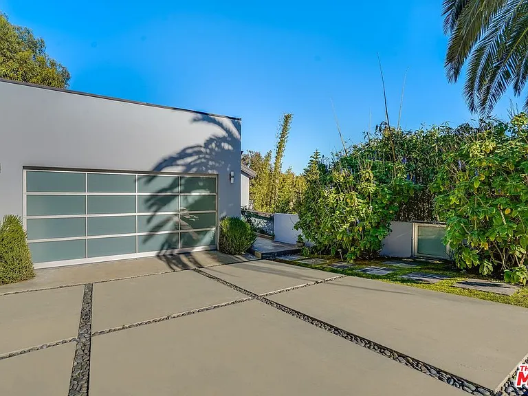 28927 W Beach Ln — Photo 3