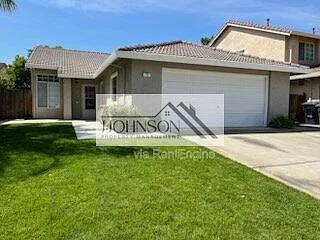 76 Mary Ct — Photo 2