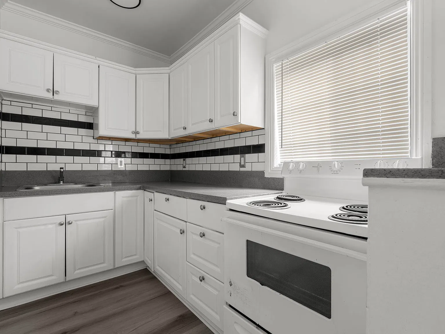 5616 Lexington Ave — Photo 4