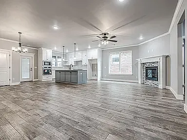 4 bed, 2.5 bath, 2448 sqft, $2,850 — Photo 3