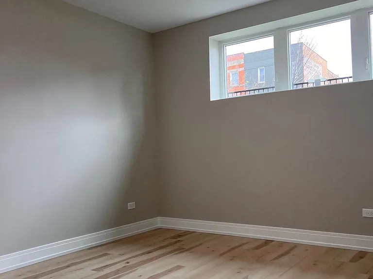 226 E 48th St #1W — Photo 7