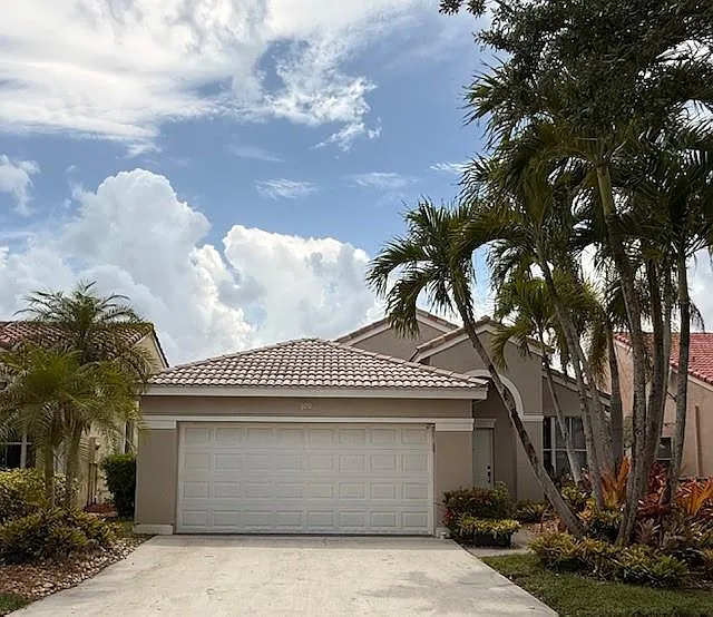 3 bed, 1468 sqft, $4,000 — Photo 1