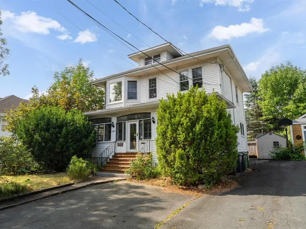 6625 Quinpool Rd, Halifax, NS B3L 1B7