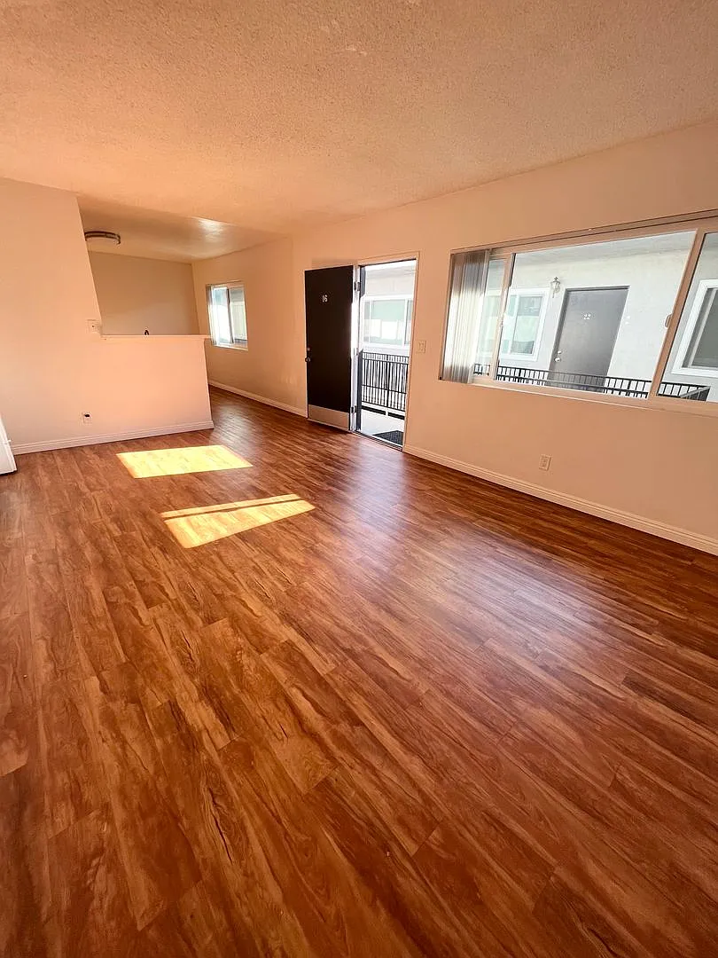 Welcome to the Beautiful Cameo Apartments in Prime Torrance — Photo 3