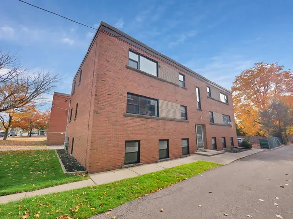 1218 Fennell Ave E #3, Hamilton, ON L8T 1T2