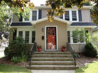 1301 Philippen St, Manitowoc, WI 54220