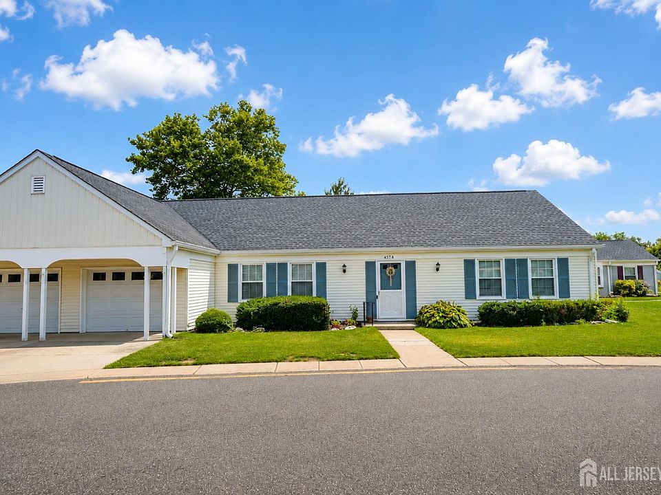 1st image of 457 Roxbury Ln #A