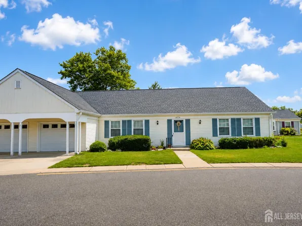 457 Roxbury Ln #A, Monroe Township, NJ 08831
