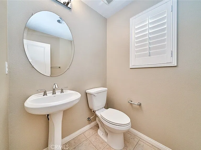 1324 N Macneil Dr — Photo 12