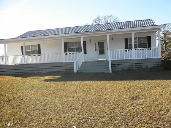 2nd image of 160 Old Pond Ln