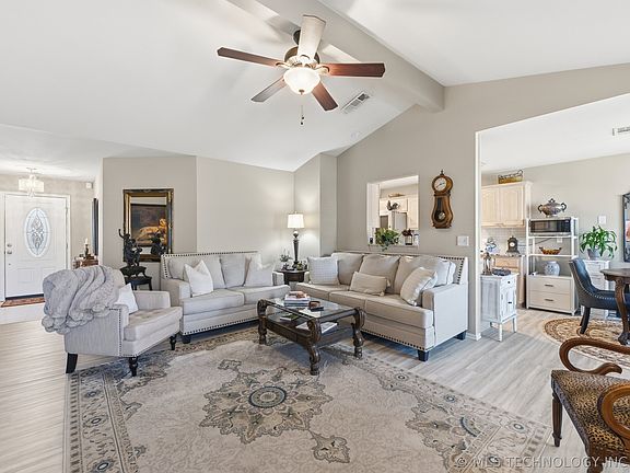 4th image of 8055 Quail Ridge Rd