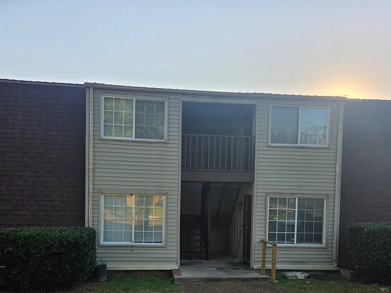 2 bed, 895 sqft, $795 — Photo 1