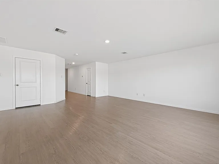 6273 Alder Creek Dr — Photo 13